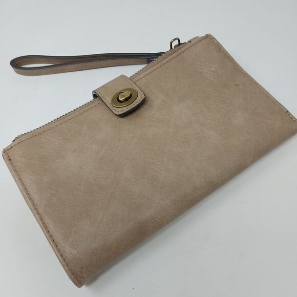 Maurice's Tan faux leather wallet. - Picture 1 of 15
